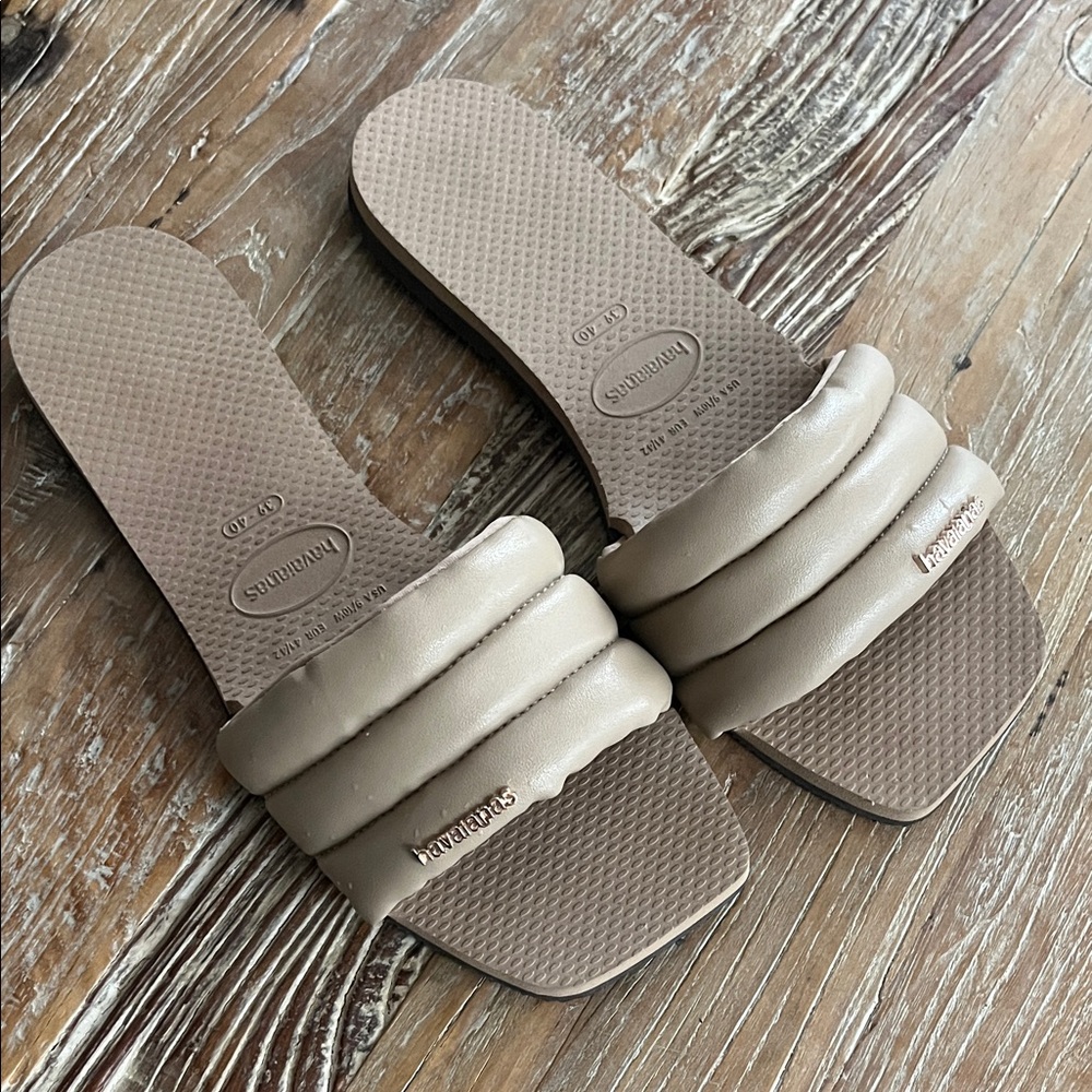 Havaianas Women's Beige Slide Sandals